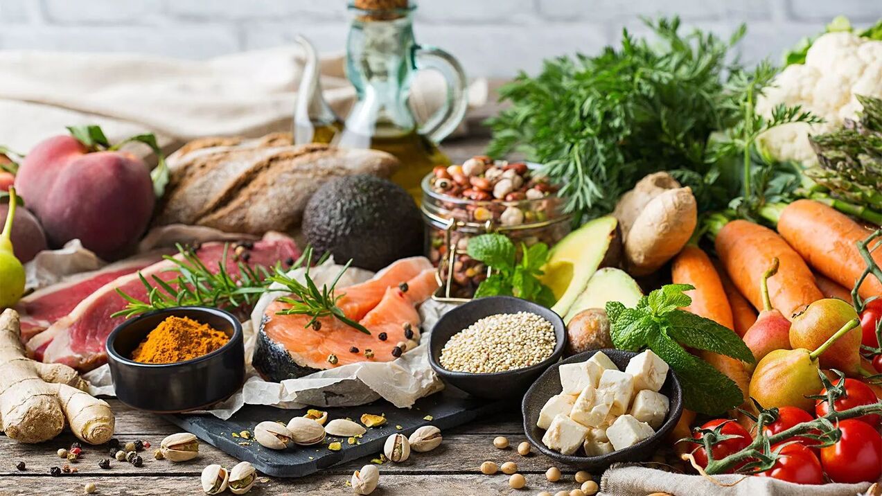 Healthy foods in the Mediterranean diet