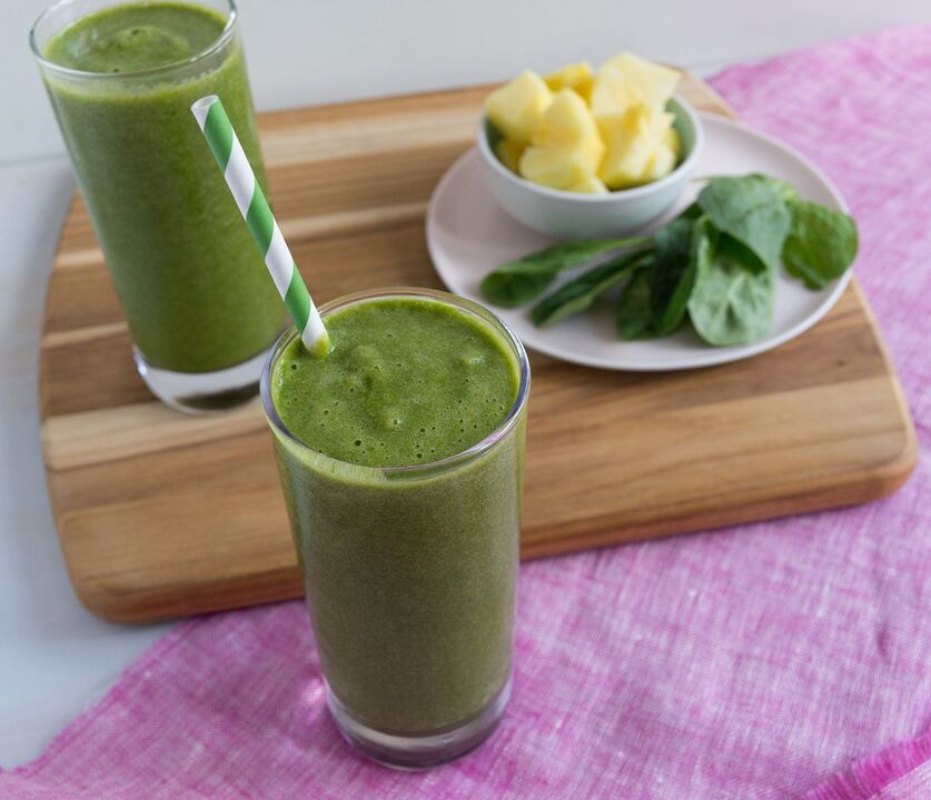Spinach and Pistachio Smoothie for Weight Loss