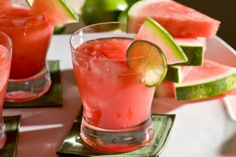 The weight loss watermelon diet does not include all types of drinks